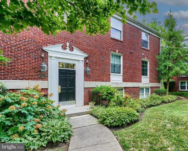 319 HOMELAND SOUTHWAY #2B BALTIMORE, MD 21212