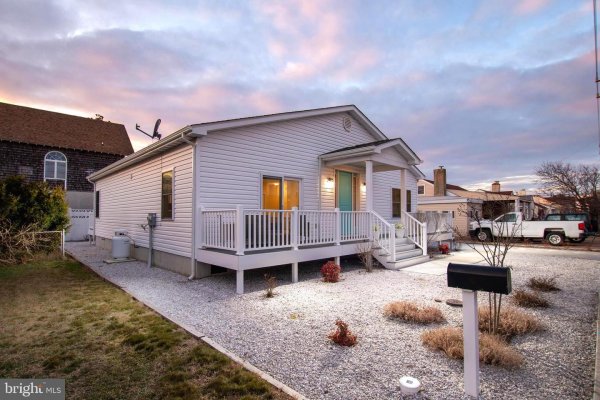 8703 COASTAL Hwy OCEAN CITY, MD 21842